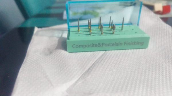 Composite & Porcelain Finishing Bur Kit